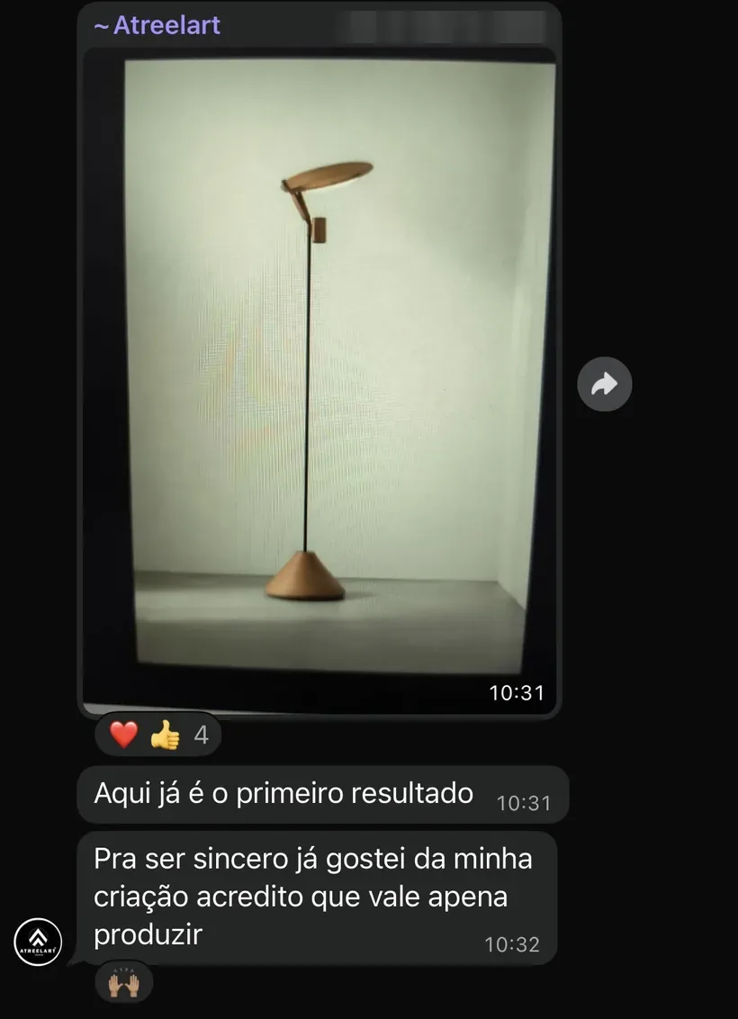 Aluno mostrando o primeiro resultado da luminária